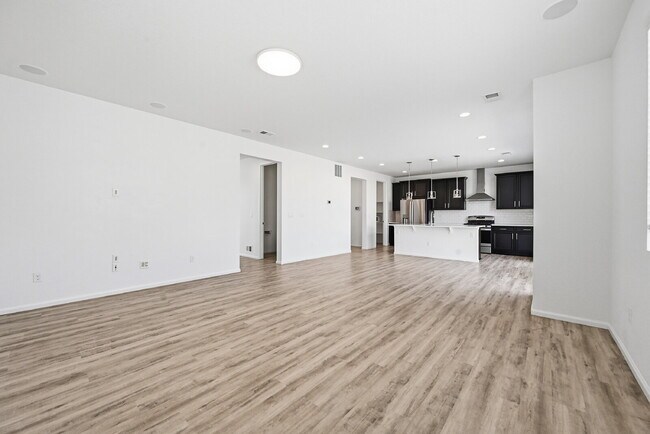 Building Photo - $2,940.95- 3-bed, 2.5 bath home in Aurora