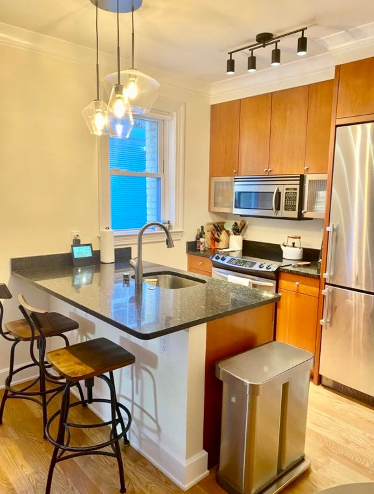 Building Photo - 1121 24th St NW