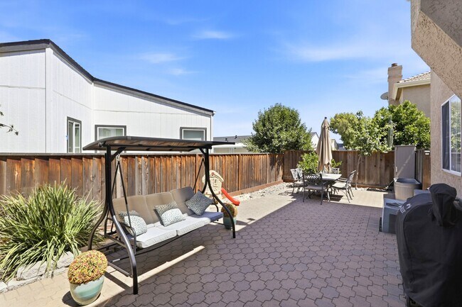 Building Photo - 16752 San Luis Way