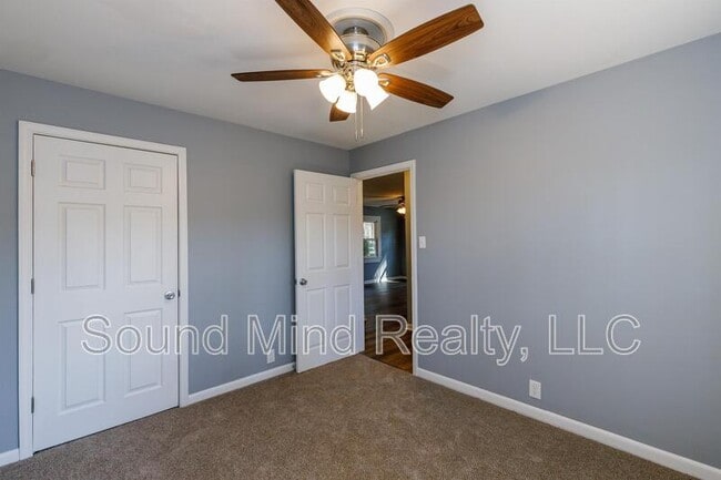 Building Photo - 717 Woodland Rd