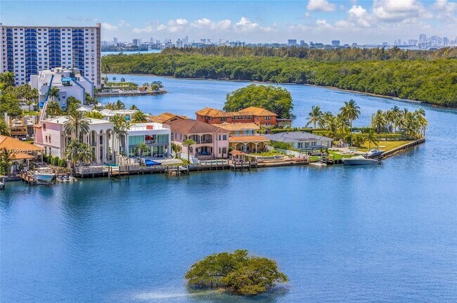 Building Photo - 400 Sunny Isles Blvd