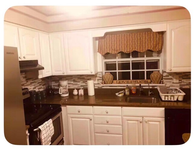 Building Photo - 18203 Smoke House Ct