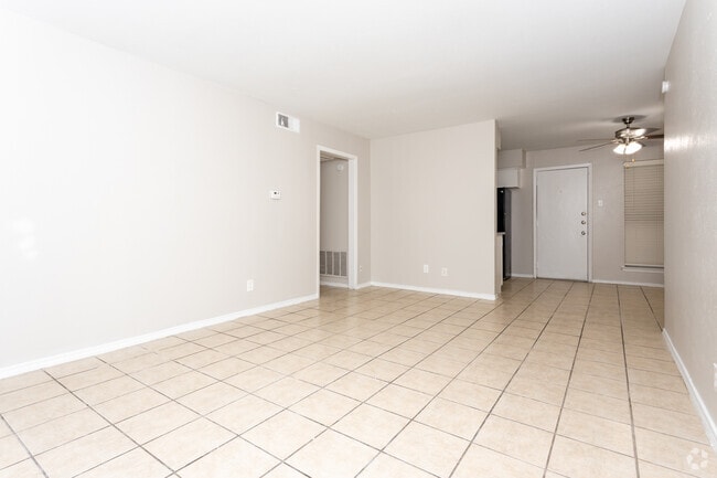 2BR,2BA-1050SF - The Trails of Wedgewood