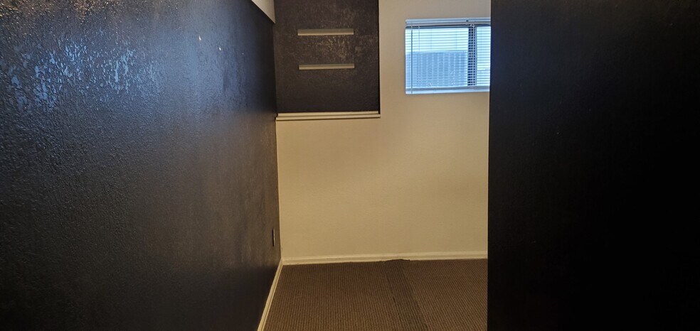 Building Photo - 9150 Garrison St