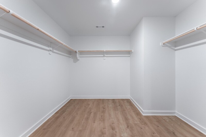 Building Photo - 4651 W Aurora St