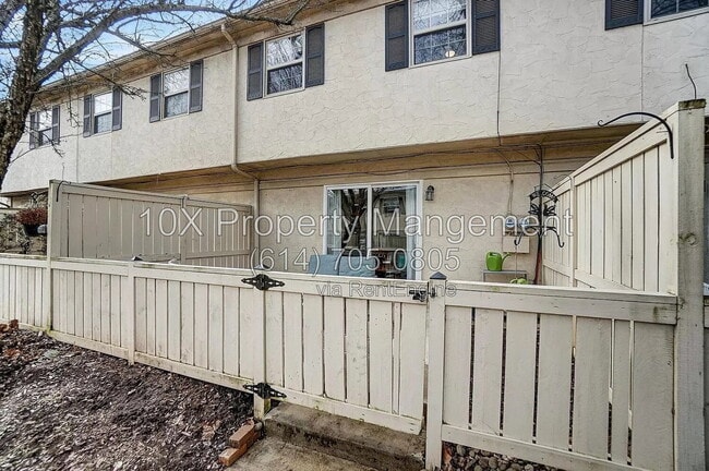 Building Photo - 2566 Shore Line Ln