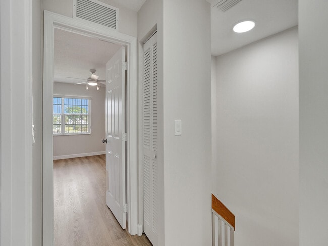 Building Photo - 8503 NW 35th Ct