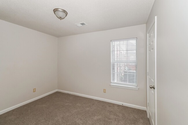 Building Photo - 1212 Calebs Ridge Dr