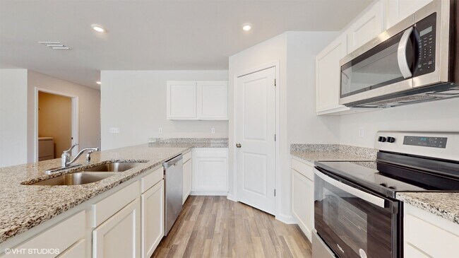 Building Photo - 400 Whispering Creek Ave