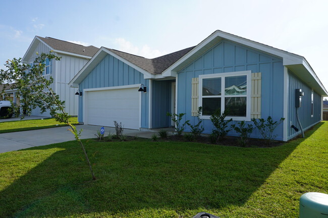 Building Photo - 209 Laurel Hl St