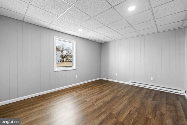 Building Photo - 1480 Seven Valleys Rd