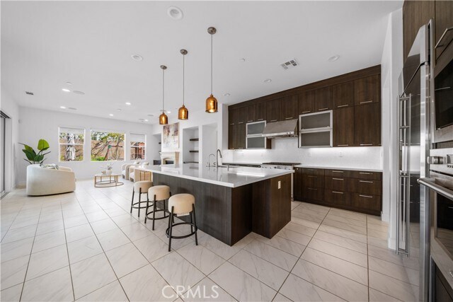Building Photo - 204 Radial