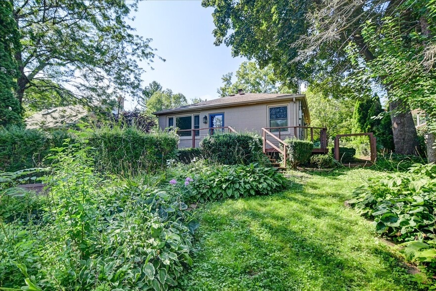 Primary Photo - 1404 Wyldhaven Ave