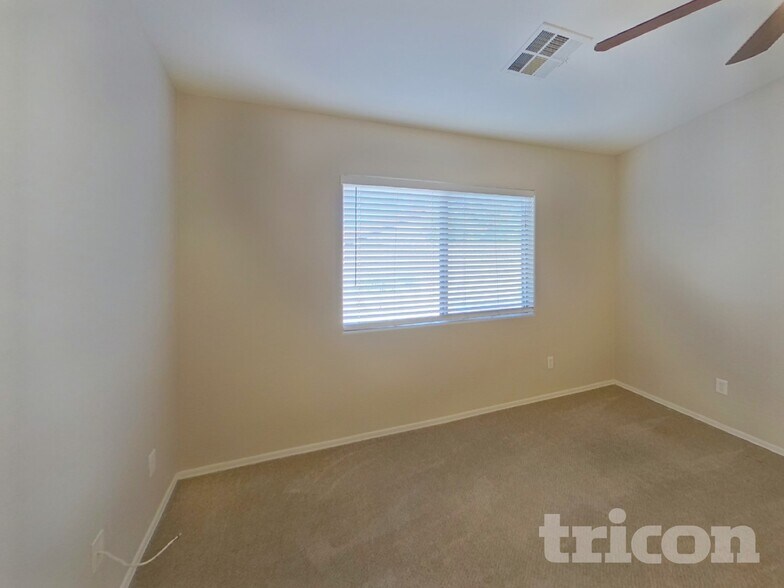 Building Photo - 3194 W Tanner Ranch Rd