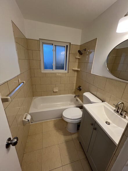 Bathroom - 2120 Union Rd