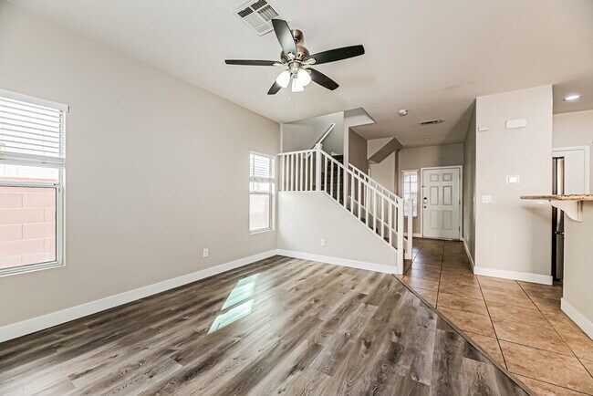 Building Photo - 932 Maple Pines Ave