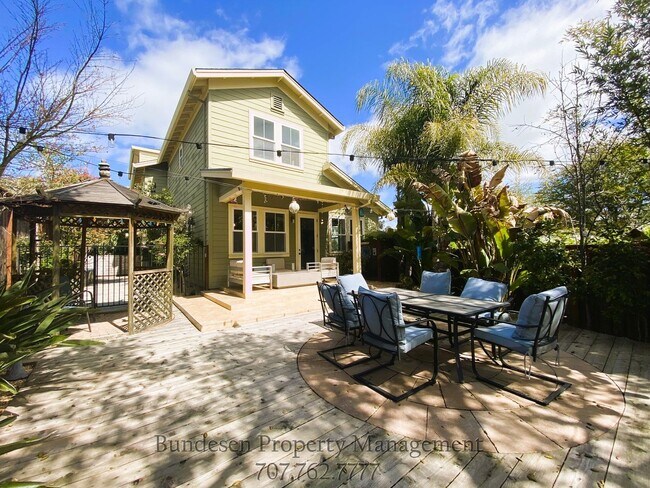 Building Photo - 1581 Cali Ln