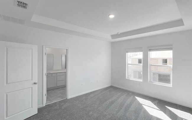 Building Photo - 2562 Skyline Lp
