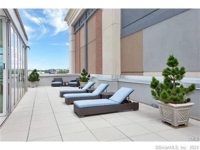 Building Photo - 1 Broad St