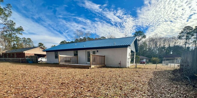 Building Photo - MOVE IN READY [NO PETS PERMITTED]