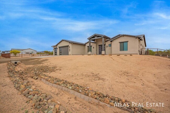 Building Photo - 15532 E Palo Brea Ln