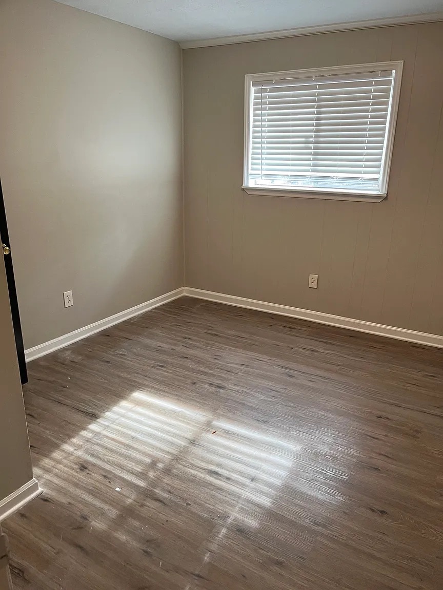 Building Photo - Room in House on Moray St SW