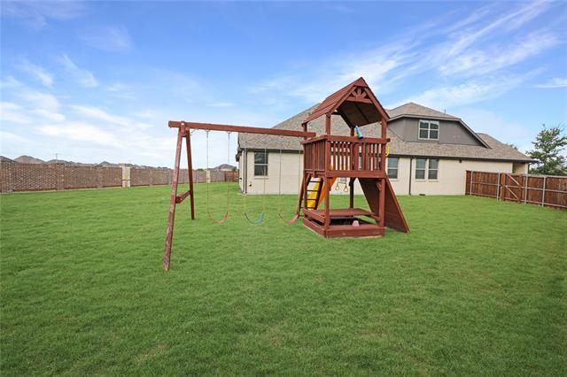 Building Photo - 890 Stanley St