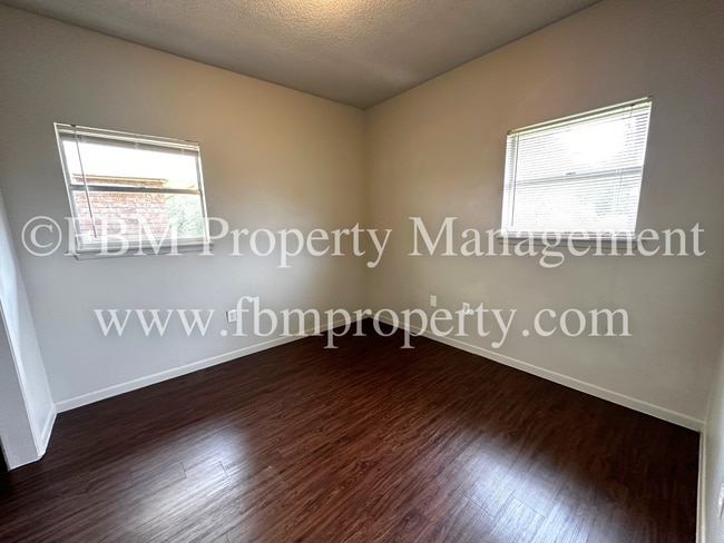 Building Photo - Willow Court Apartments, Unit 502 - 2 Bedroom, 1 Bathroom Apartment Home in Mexia, TX!