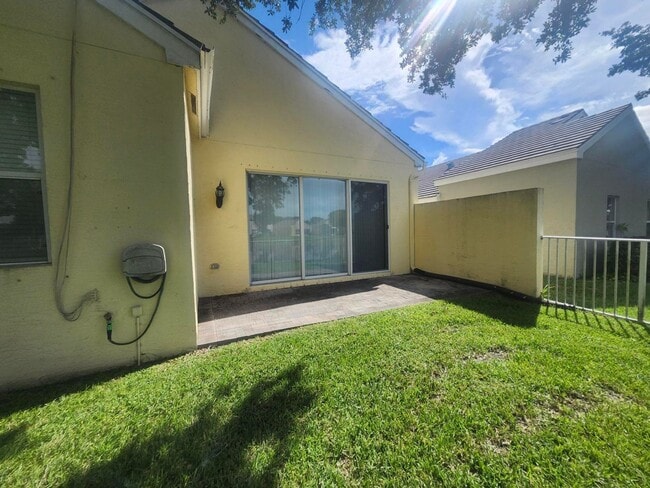 Building Photo - 130 Newberry Ln