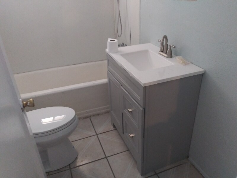 Building Photo - 346 E Murphy St