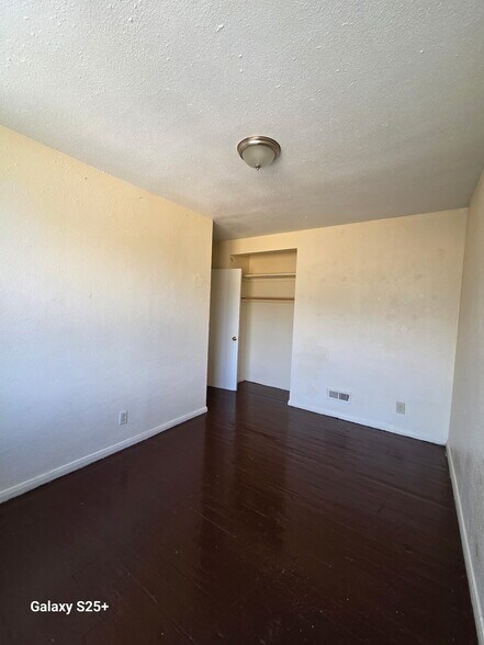 Building Photo - 1413 NW Despain Ave