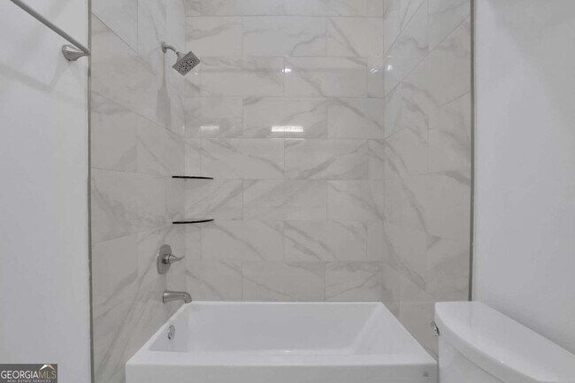 Building Photo - 2964 Old Peachtree Rd NE