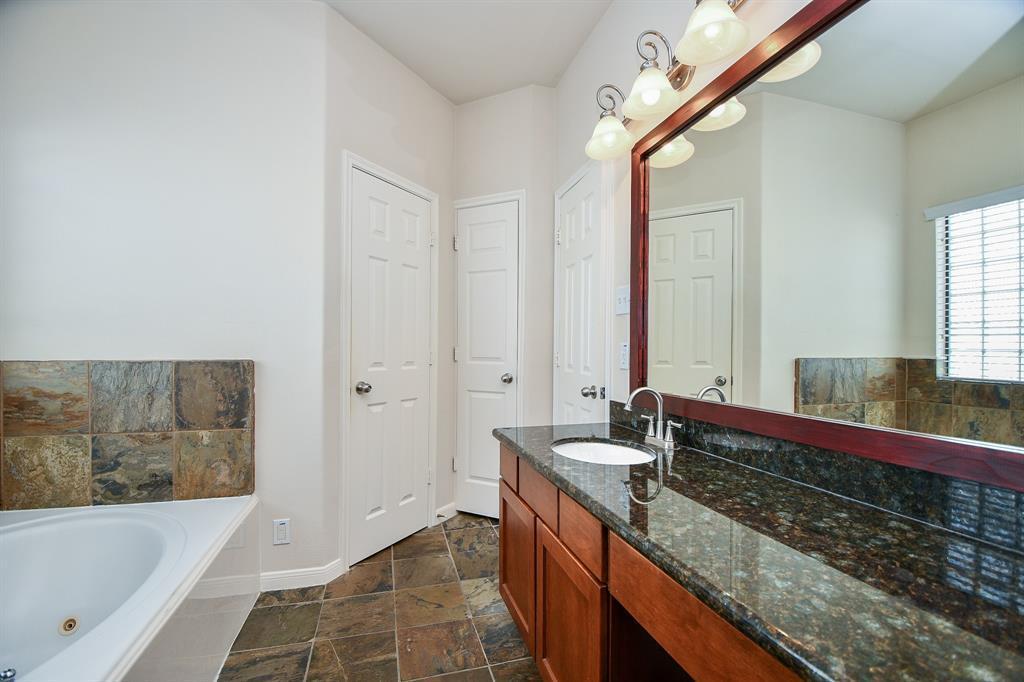 Building Photo - 4314 Koehler St