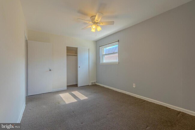 Building Photo - 8124 Langdon St