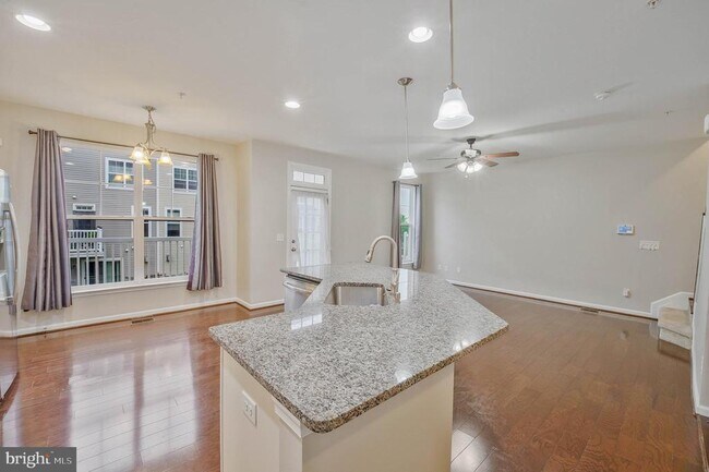 Building Photo - 25218 Briargate Terrace