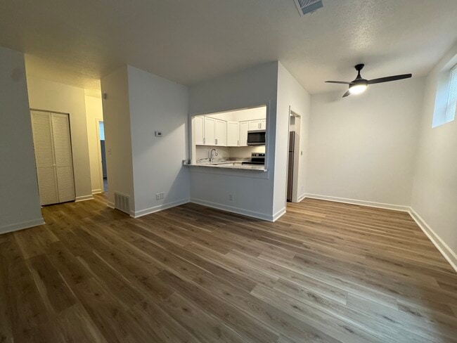 Building Photo - The Charlotte