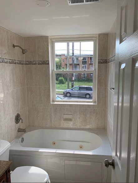 Building Photo - 3878 9th St SE