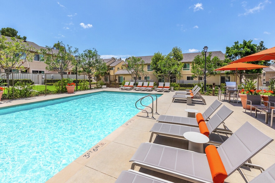 Building Photo - Woodbridge Villas Apartment Homes