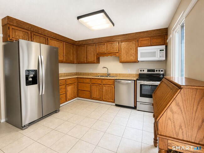 Building Photo - 40 Conestoga Way