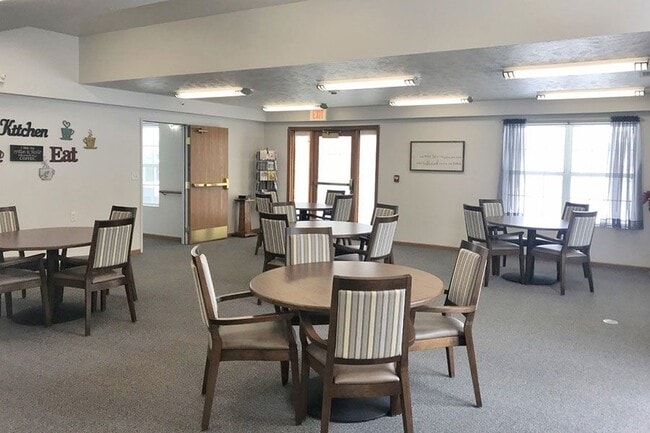 Building Photo - Wyndam Place Senior Residence - Hays