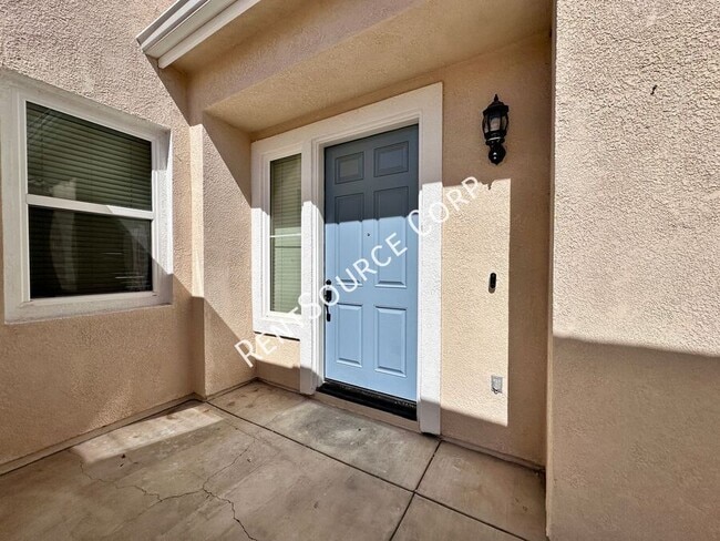 Building Photo - 16339 Mountain Ln