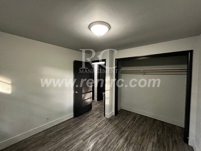 Building Photo - 218 Tennessee-