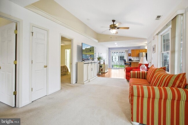 Building Photo - 6117 Riverview Dr