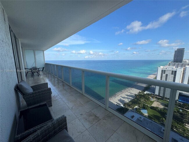 Building Photo - 1830 S Ocean Dr
