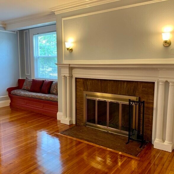 Building Photo - 19 Braemore Rd
