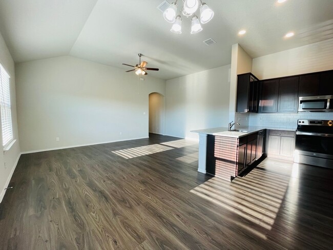 Building Photo - 3/2 in Knox Ridge