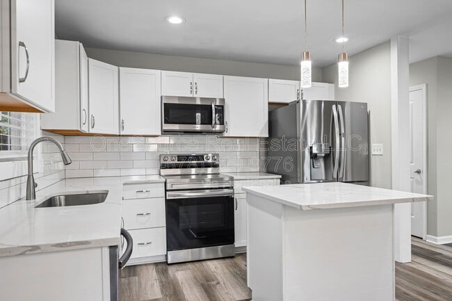 Building Photo - 2020 Whitfield St