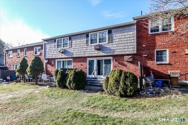 Building Photo - 62 Old Farms Ln