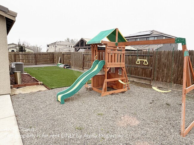 Building Photo - 654 Melbourne Way