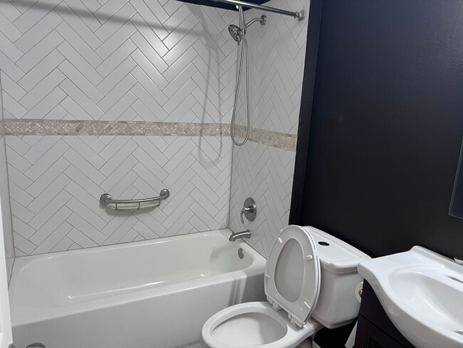 Building Photo - 6234 Pancho Villa Dr